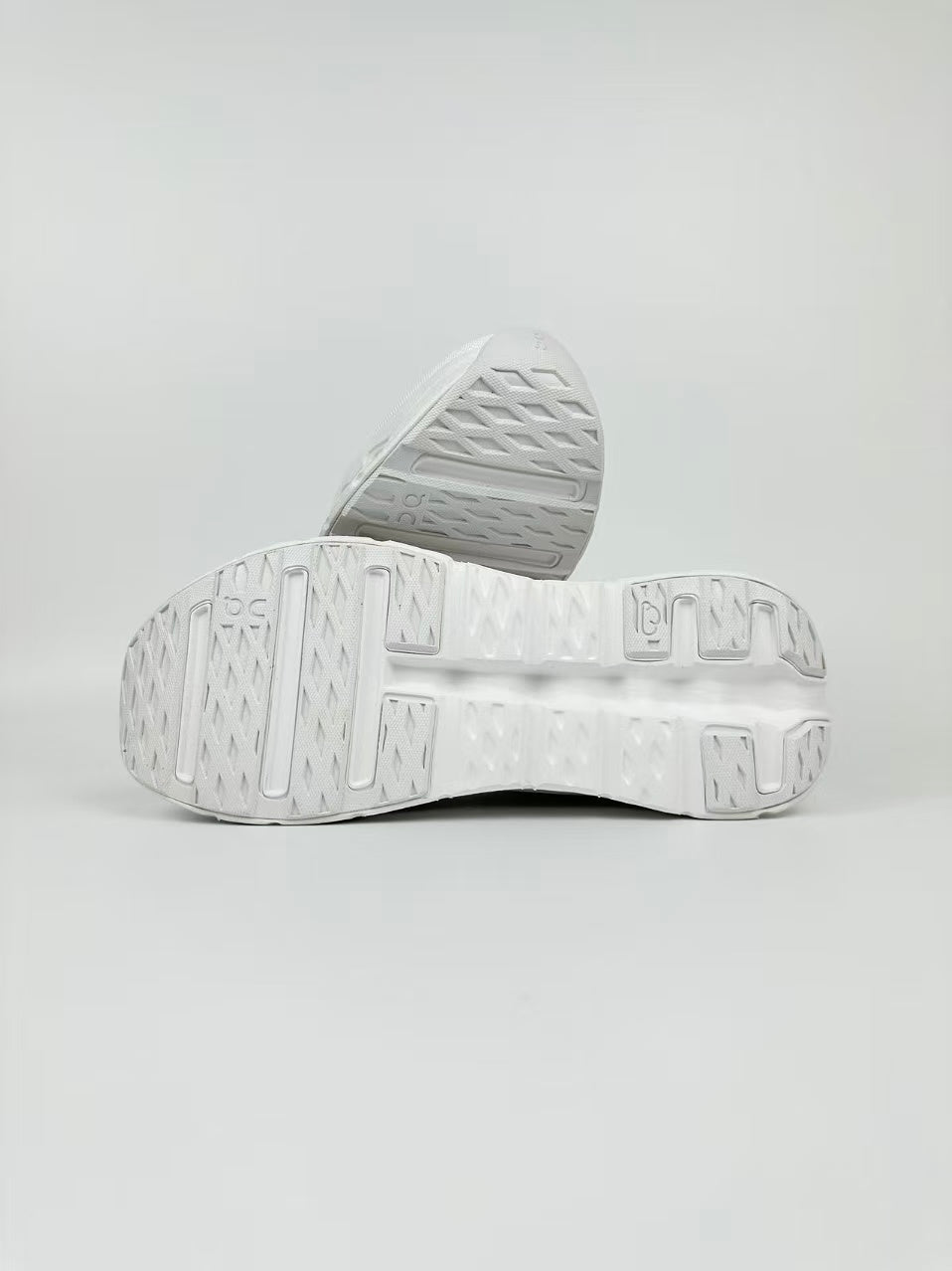 On Running Cloudtilt White