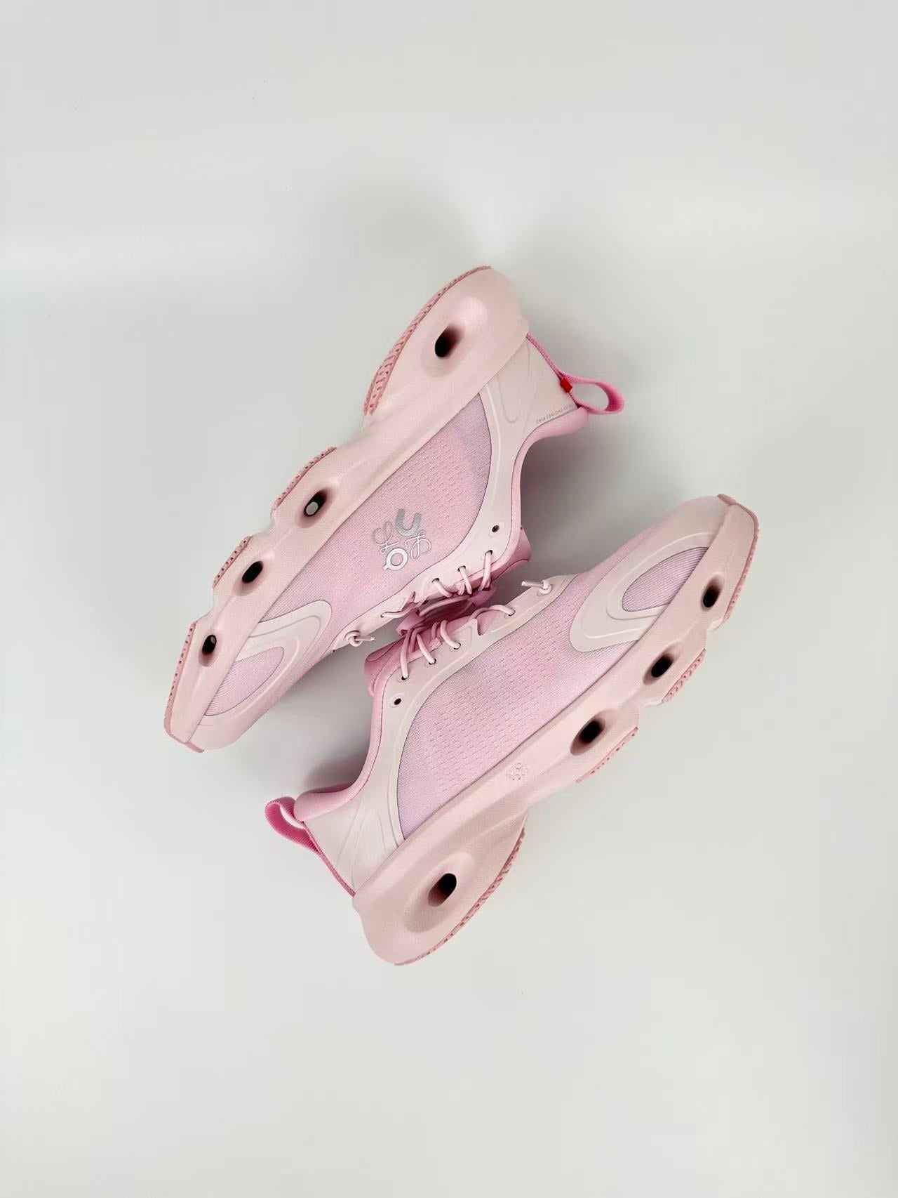 On Cloudsolo X LOEWE Pink