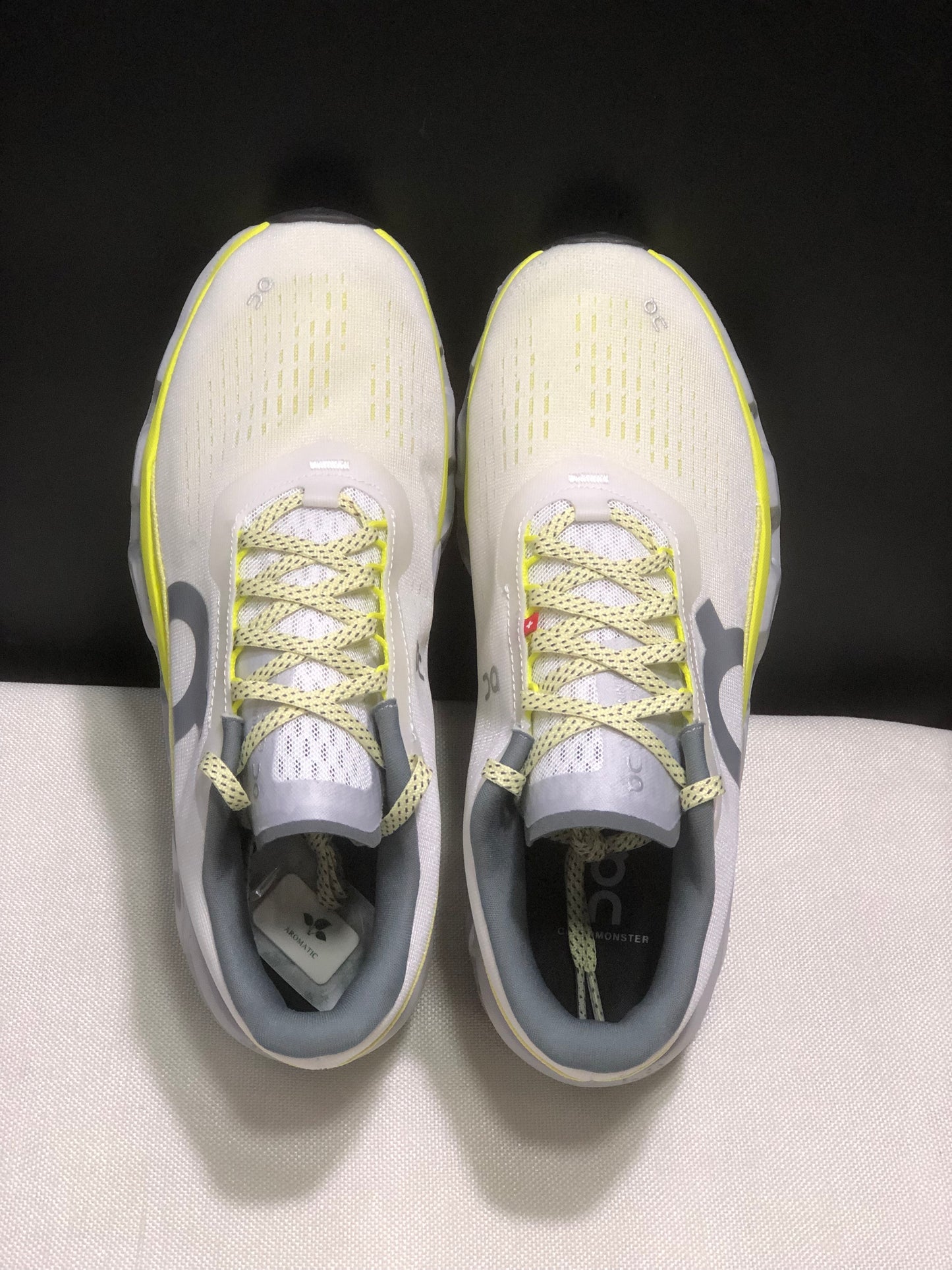 On Running Cloundmonster 2 White/Pink Yellow