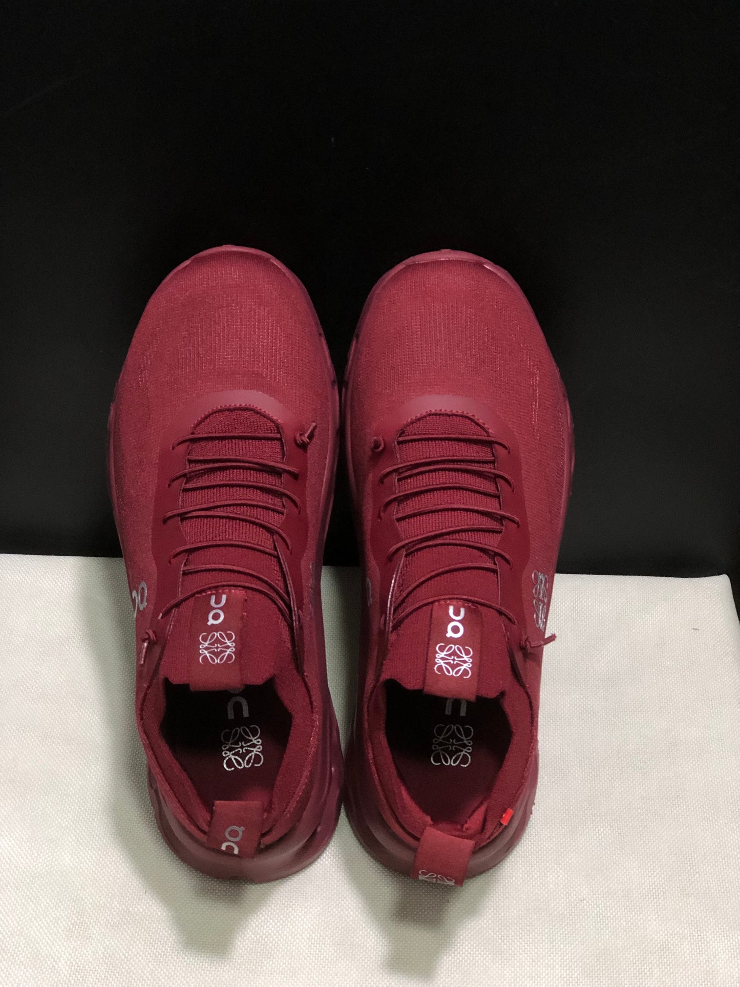 On Running Cloudtilt X LOEWE Red