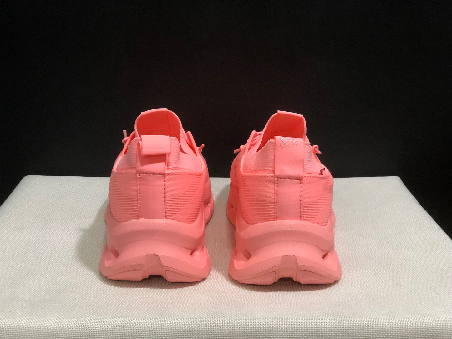 On Running Cloudtilt X LOEWE Pink