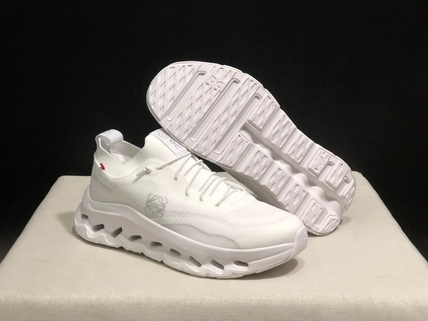 On Running Cloudtilt X LOEWE White