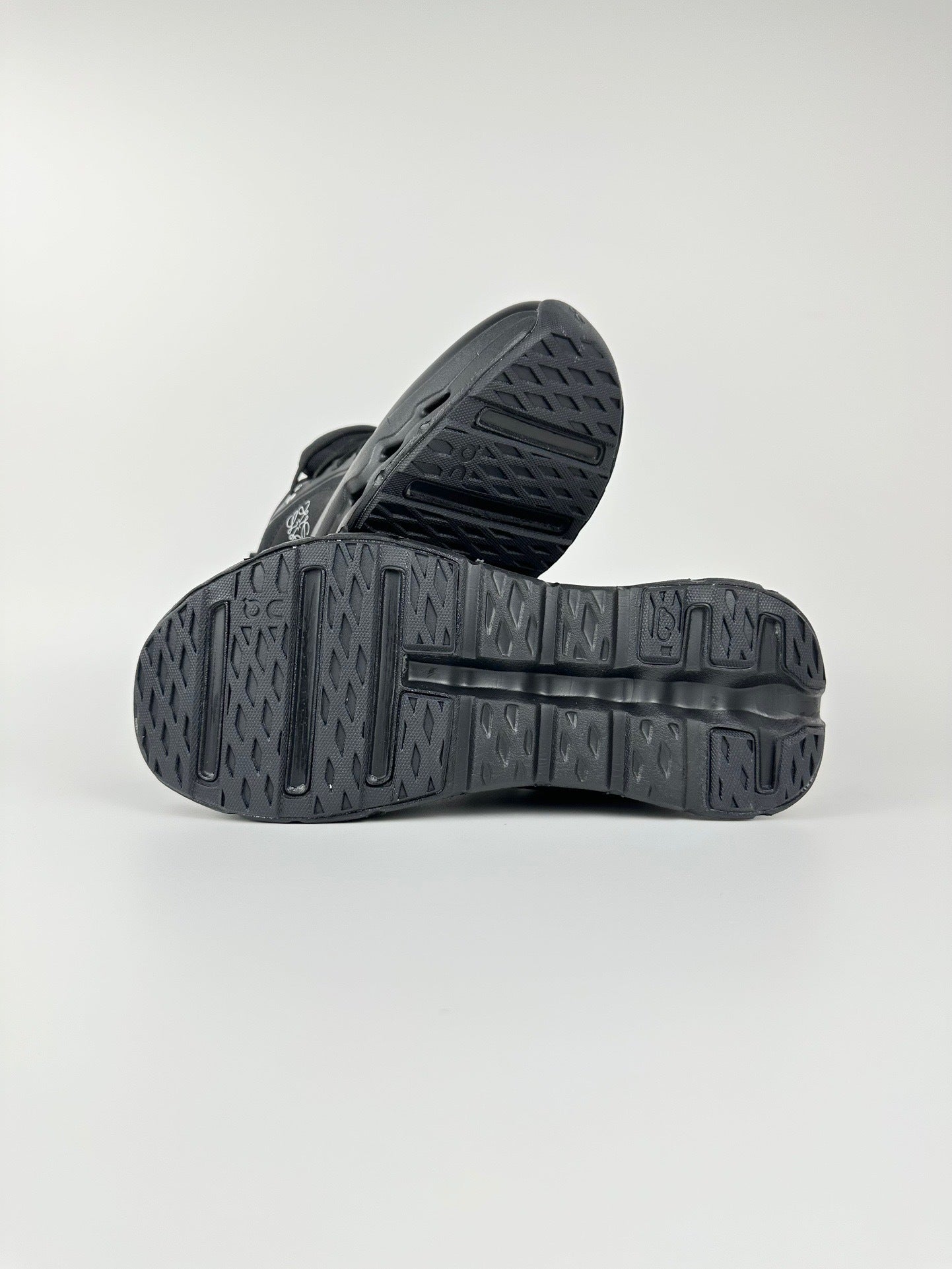 On Cloudtilt X LOEWE 2 Black