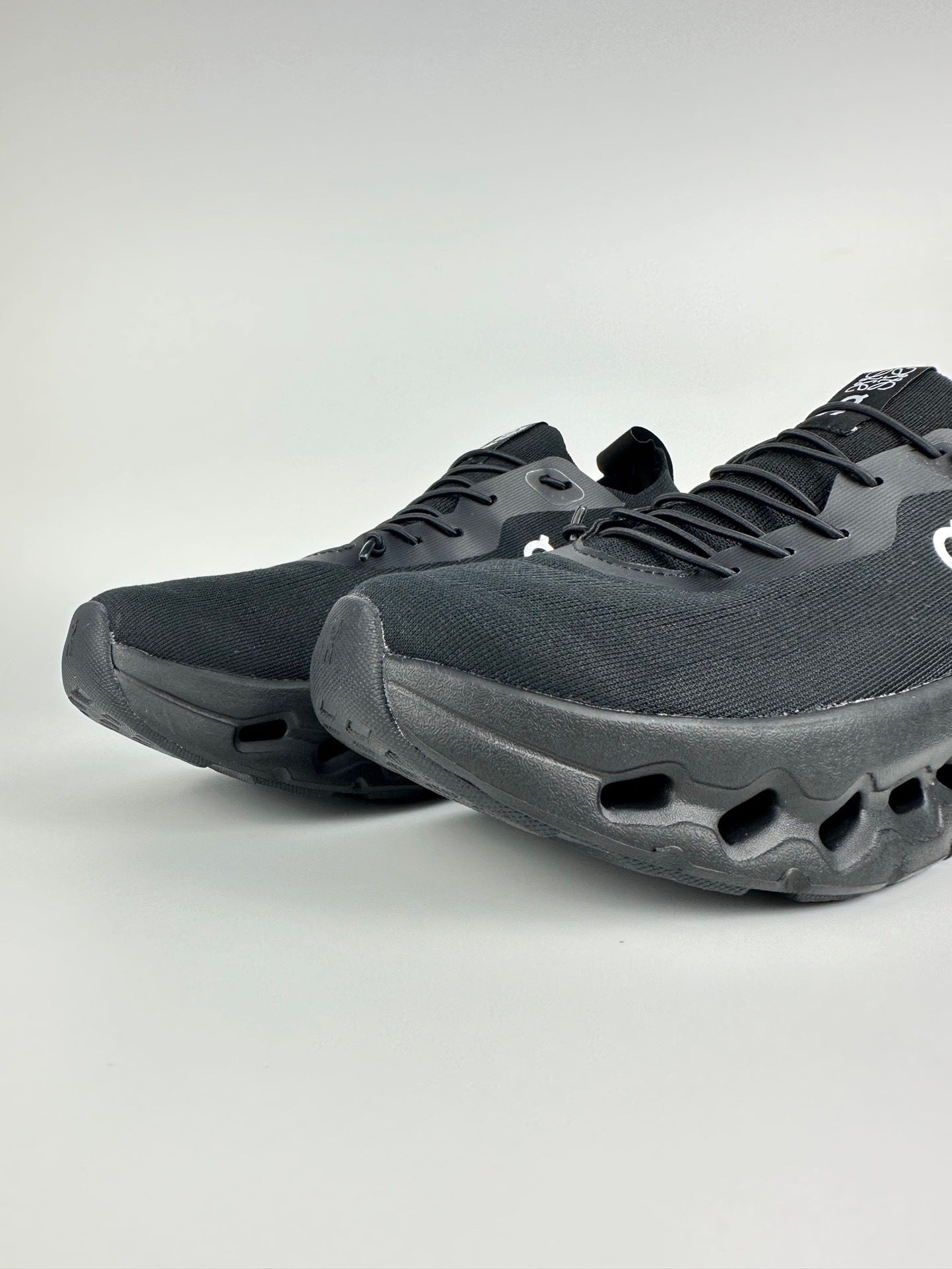 On Sneakers Cloudtilt X LOEWE Black