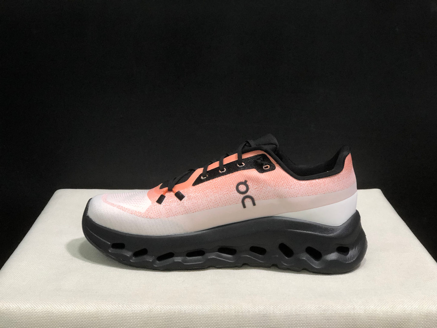 On Cloudtilt Pink/White And Black