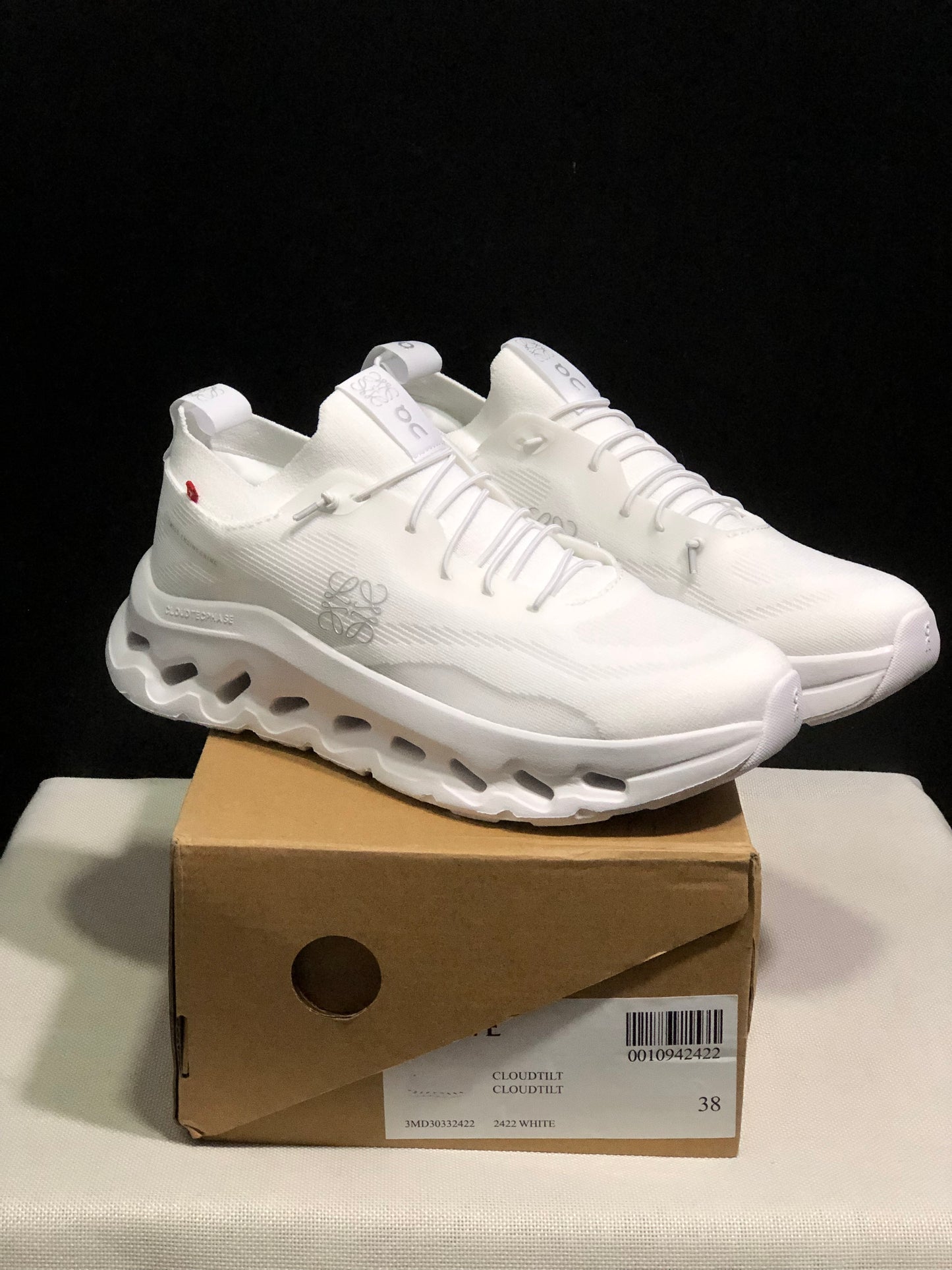 On Running Cloudtilt X LOEWE White
