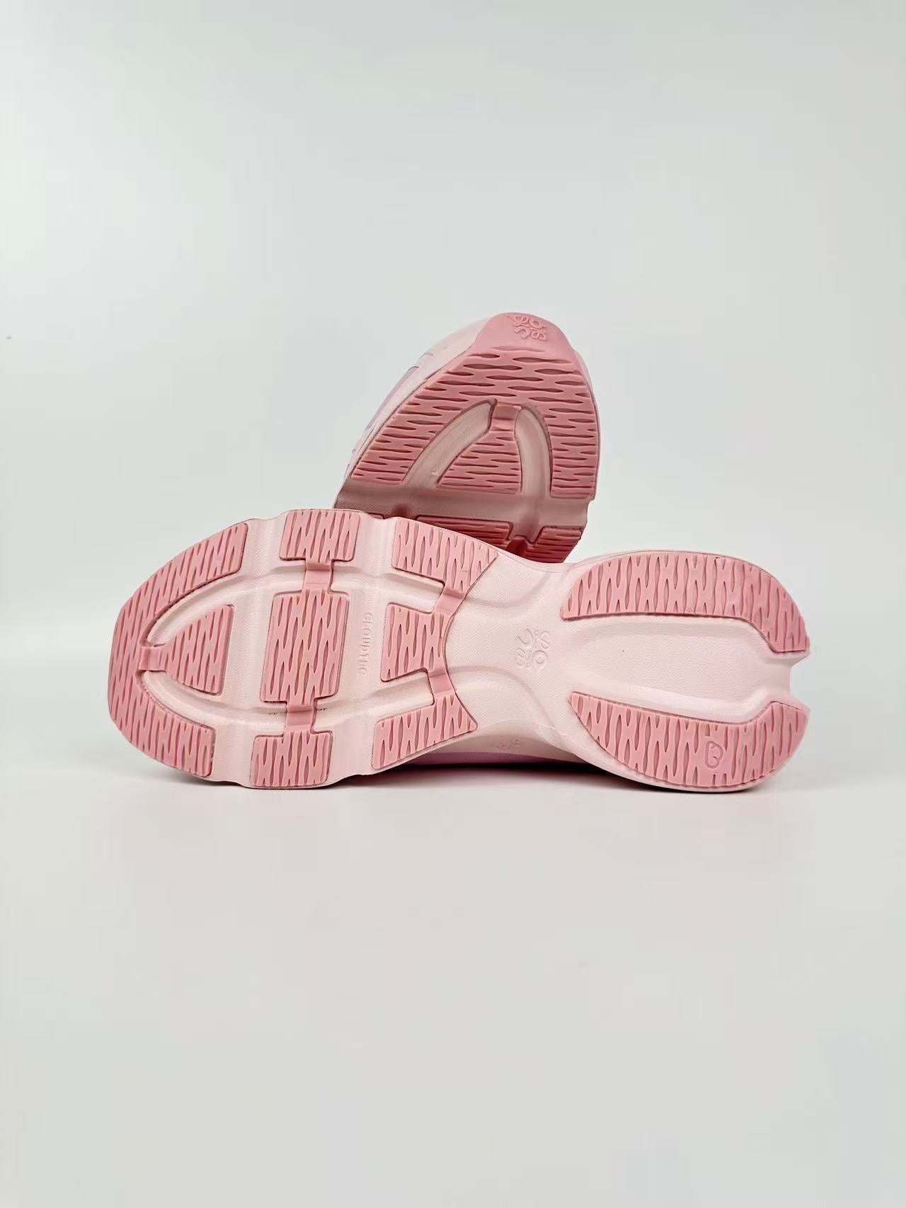 On Cloudsolo X LOEWE Pink