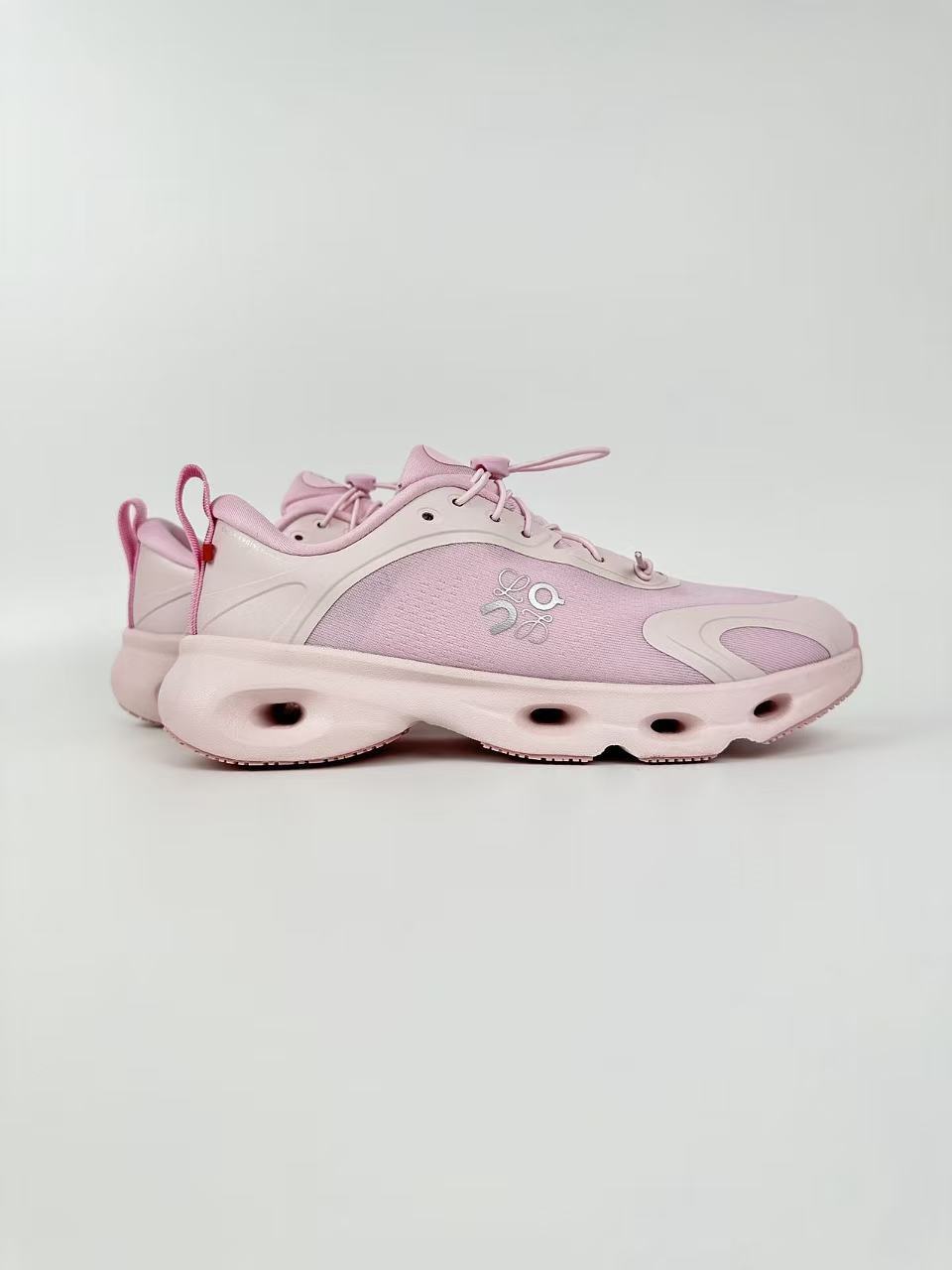 On Cloudsolo X LOEWE Pink