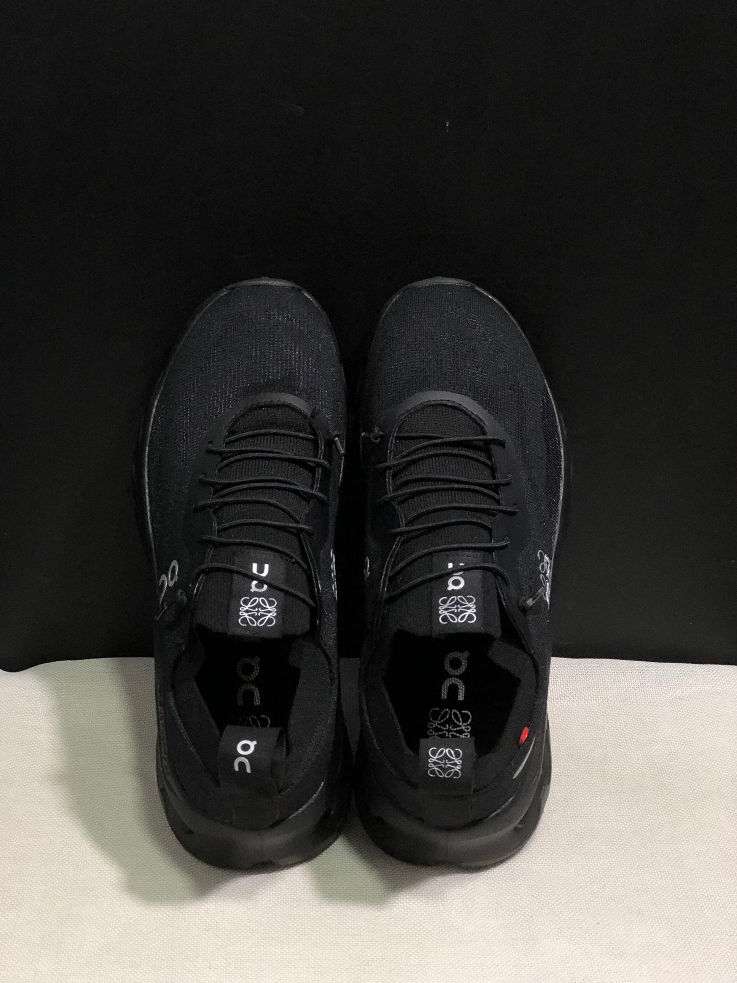 On Running Cloudtilt X LOEWE Black