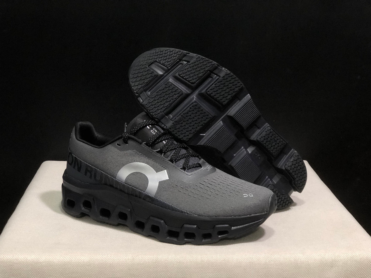 On Running Cloundmonster 2 Grey And Black