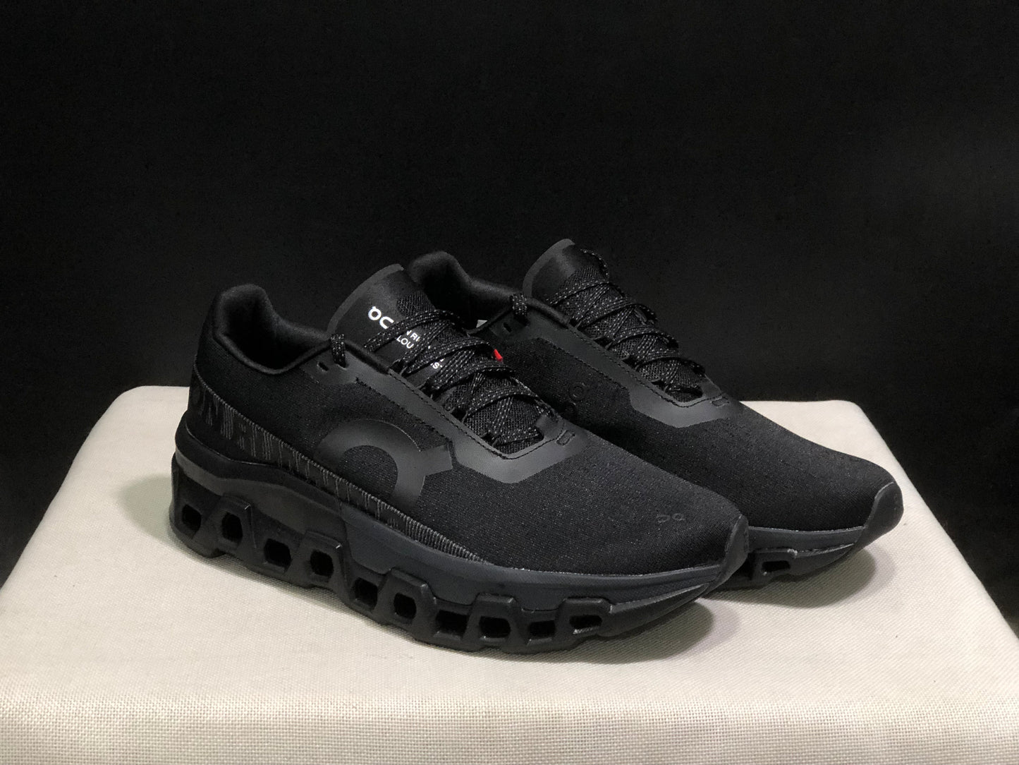 On Running Cloundmonster 2 Black