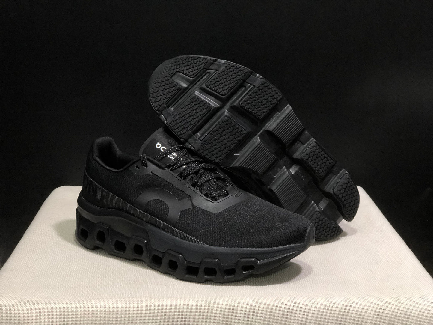 On Running Cloundmonster 2 Black