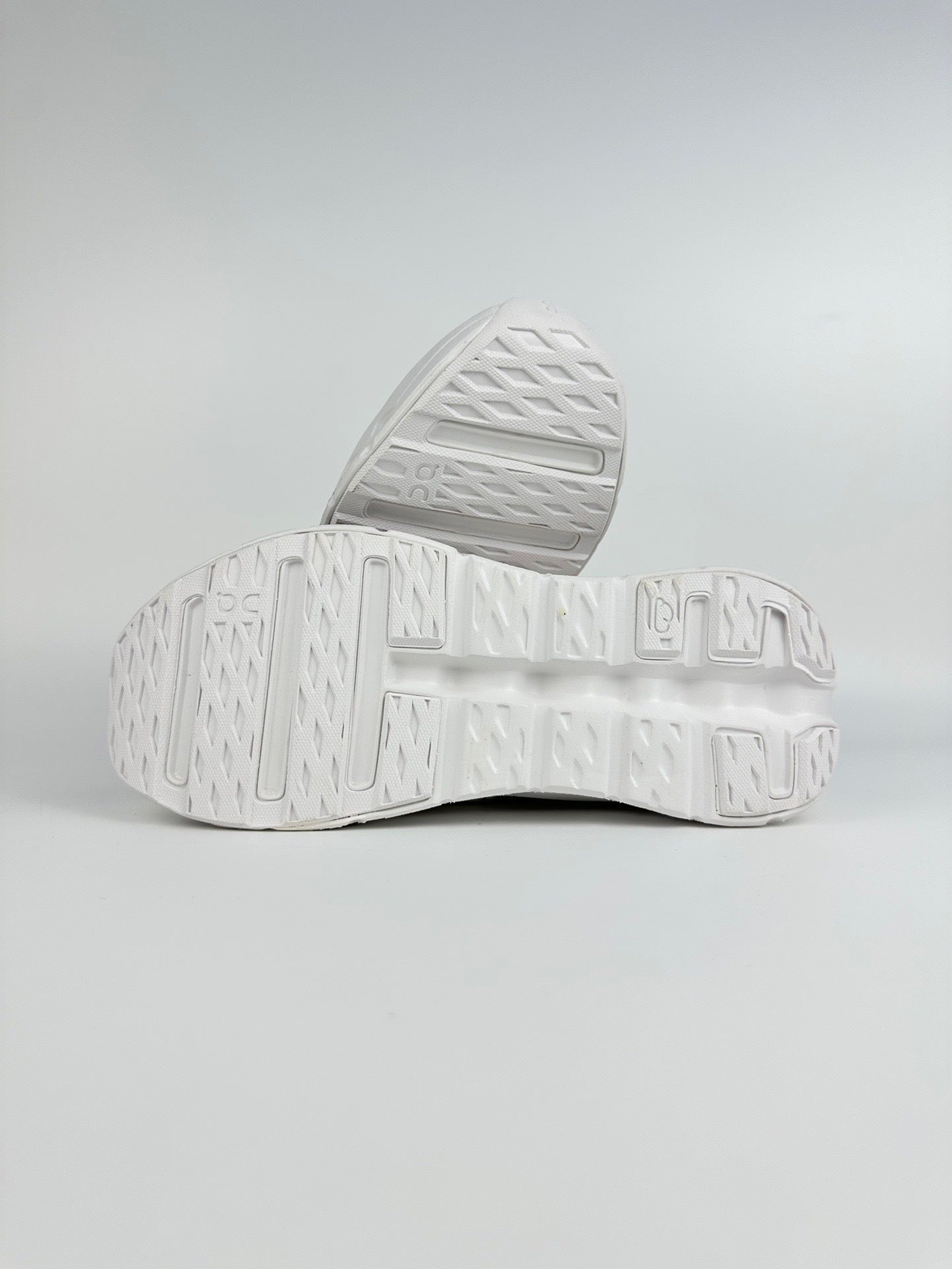 On Sneakers Cloudtilt X LOEWE White