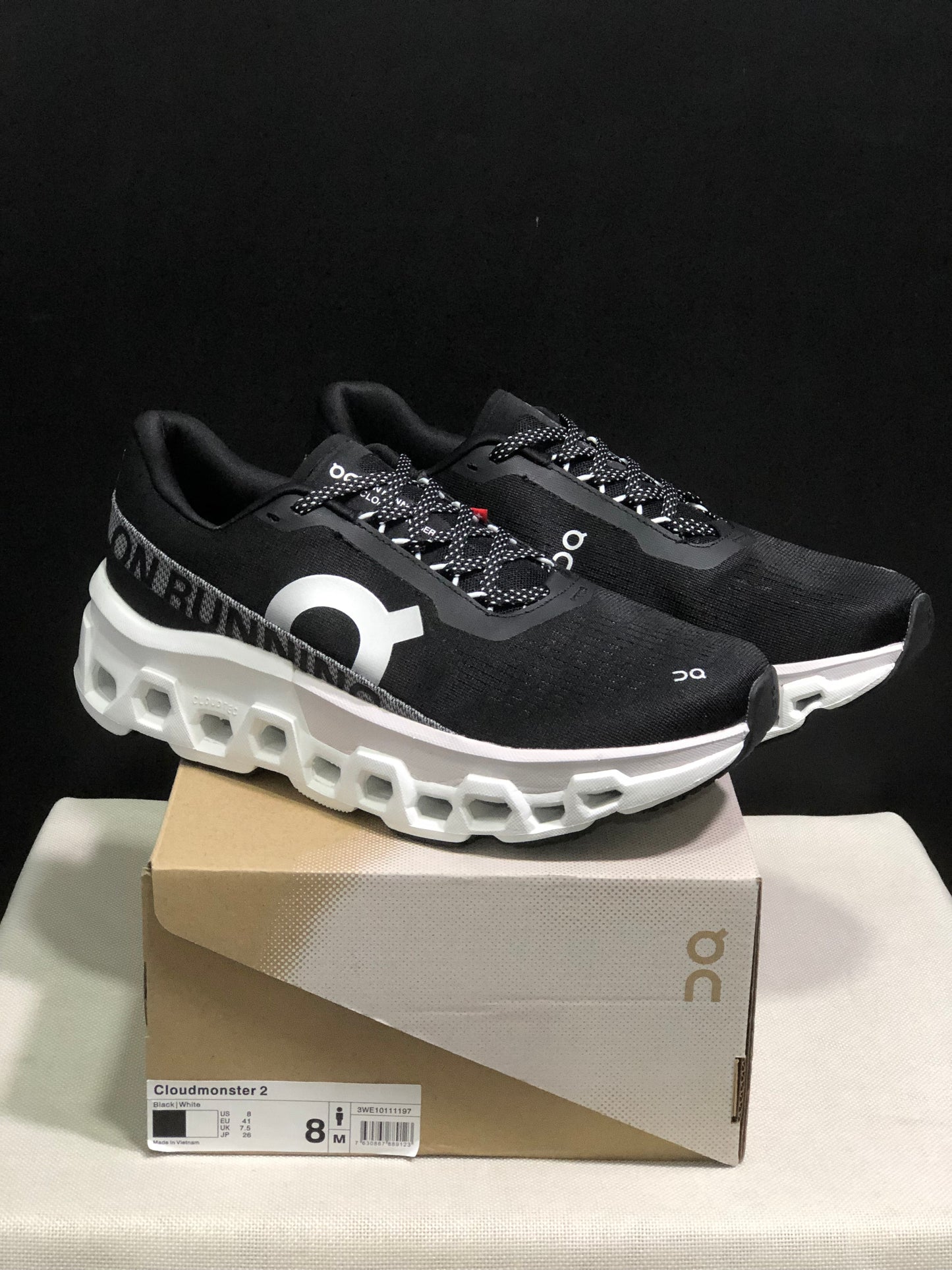 On Running Cloundmonster 2 Black And White