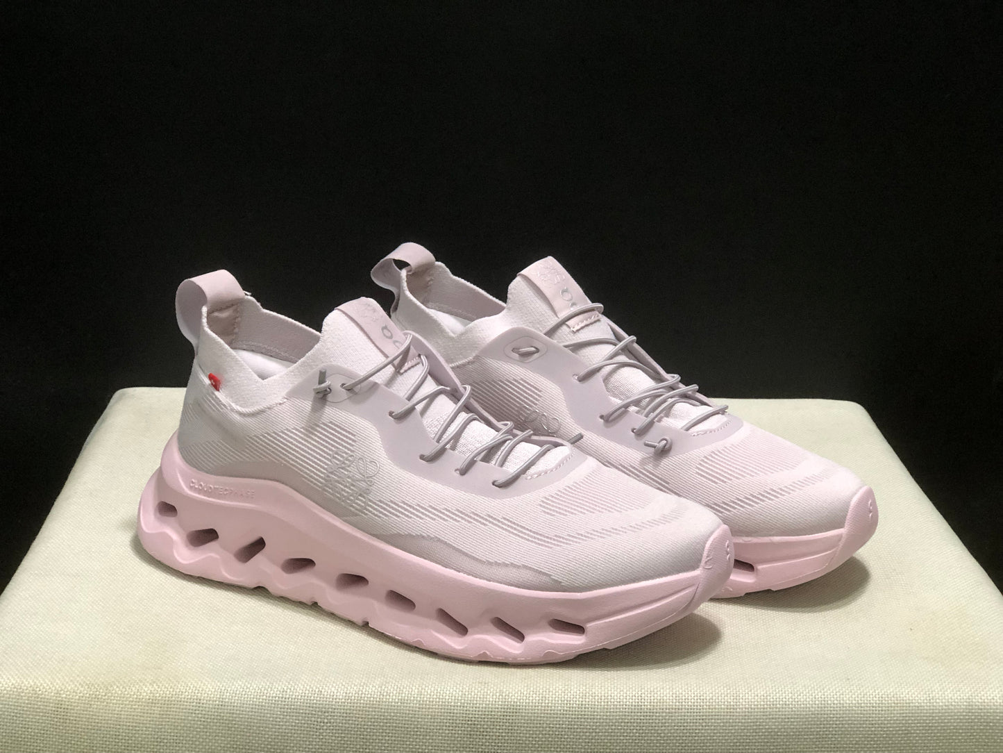 On Running Cloudtilt X LOEWE Pink