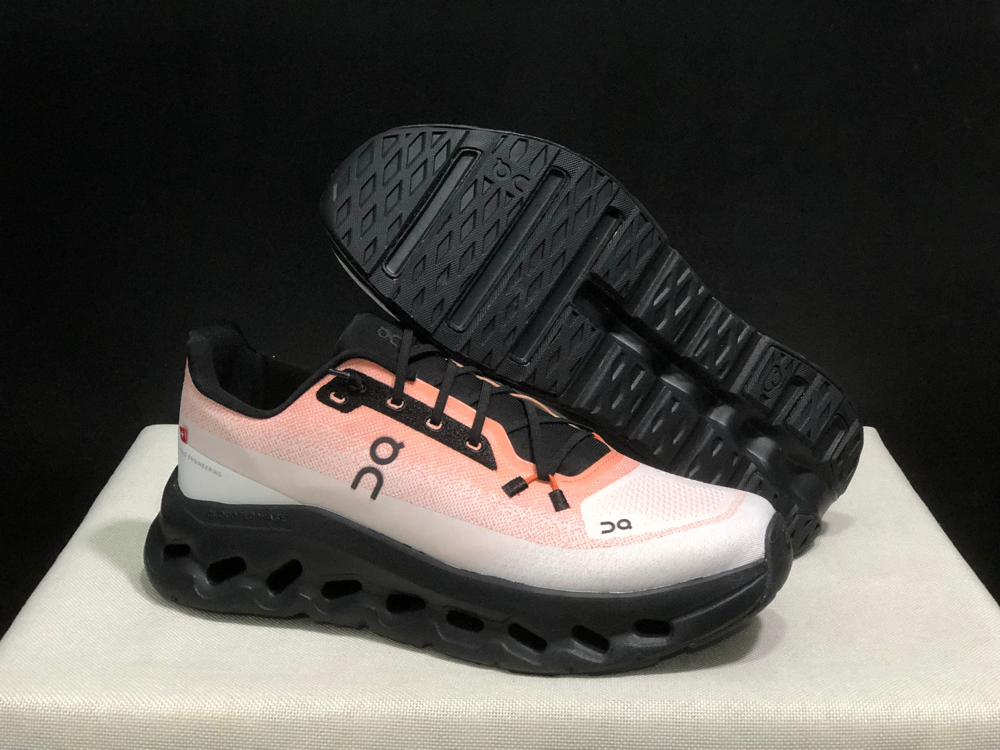 On Cloudtilt Pink/White And Black