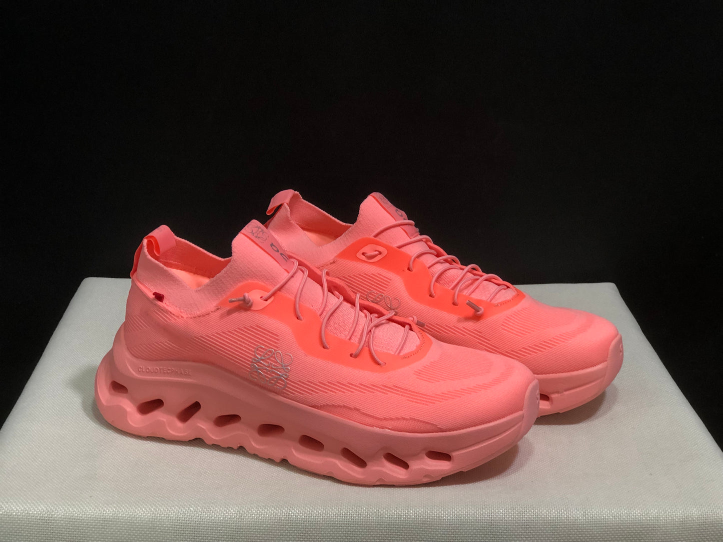 On Running Cloudtilt X LOEWE Pink