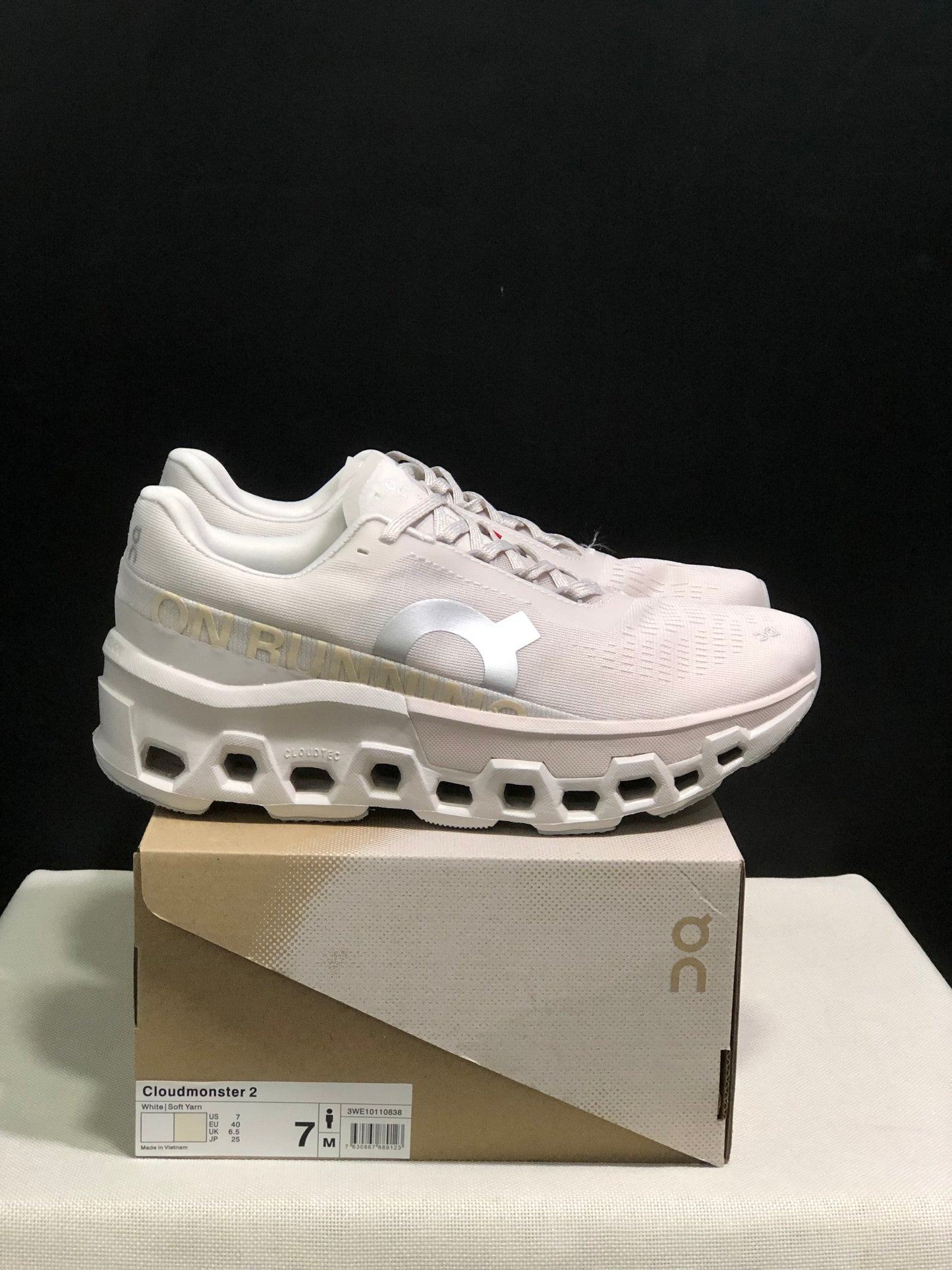 On Running Cloundmonster 2 White