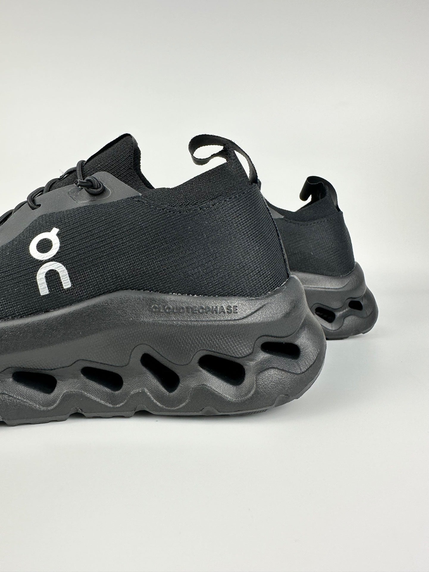 On Sneakers Cloudtilt X LOEWE Black