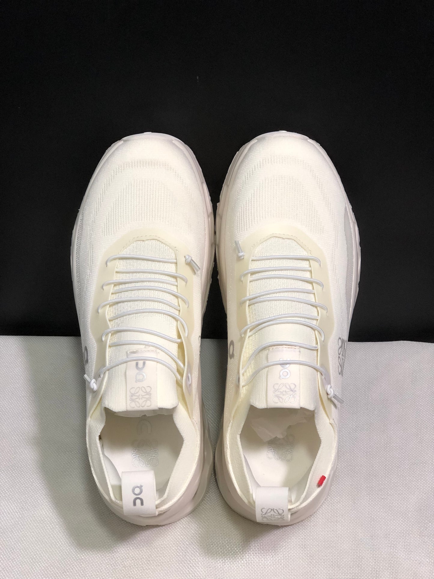 On Running Cloudtilt X LOEWE Beige